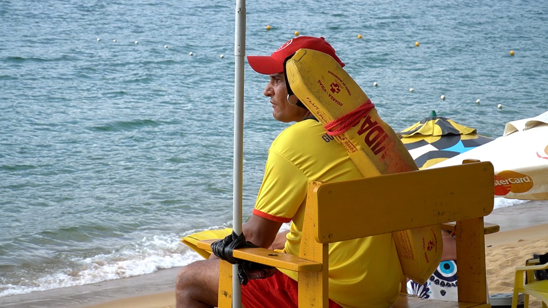 Guarda Vidas Temporário começam a atuar nas praias de Ilhabela