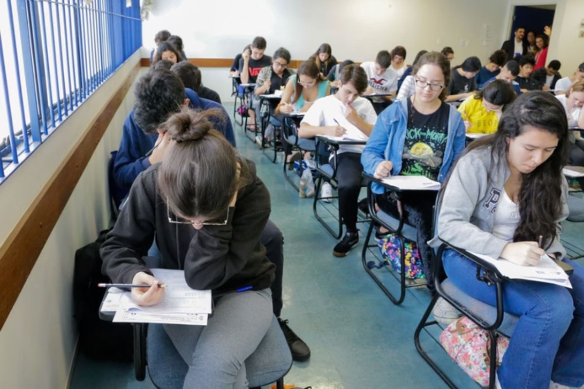 Fuvest lança programa para ajudar estudantes a lidar com a ansiedade