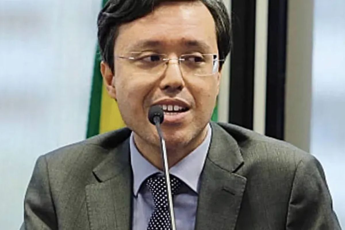 Página inicialSão PauloCompartilhar notíciaGoogle News - MetrópolesReprodução/Redes sociais
1 de 1 Artur Gomes da Silva Neto, o auditor fiscal da Secretaria da