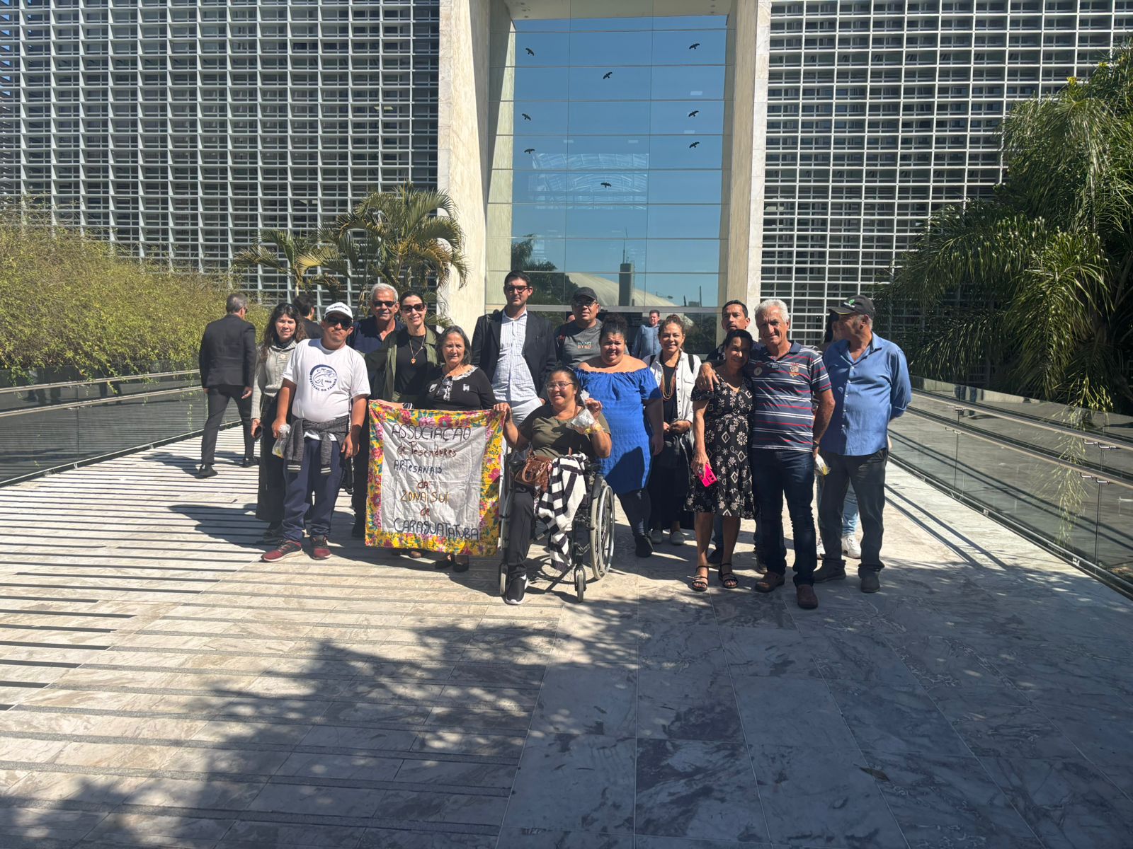 Imagem/Prefeitura Municipal de CaraguatatubaVinte e uma pessoas, entre pescadores e pescadoras da pesca artesanal de Caraguatatuba, participaram