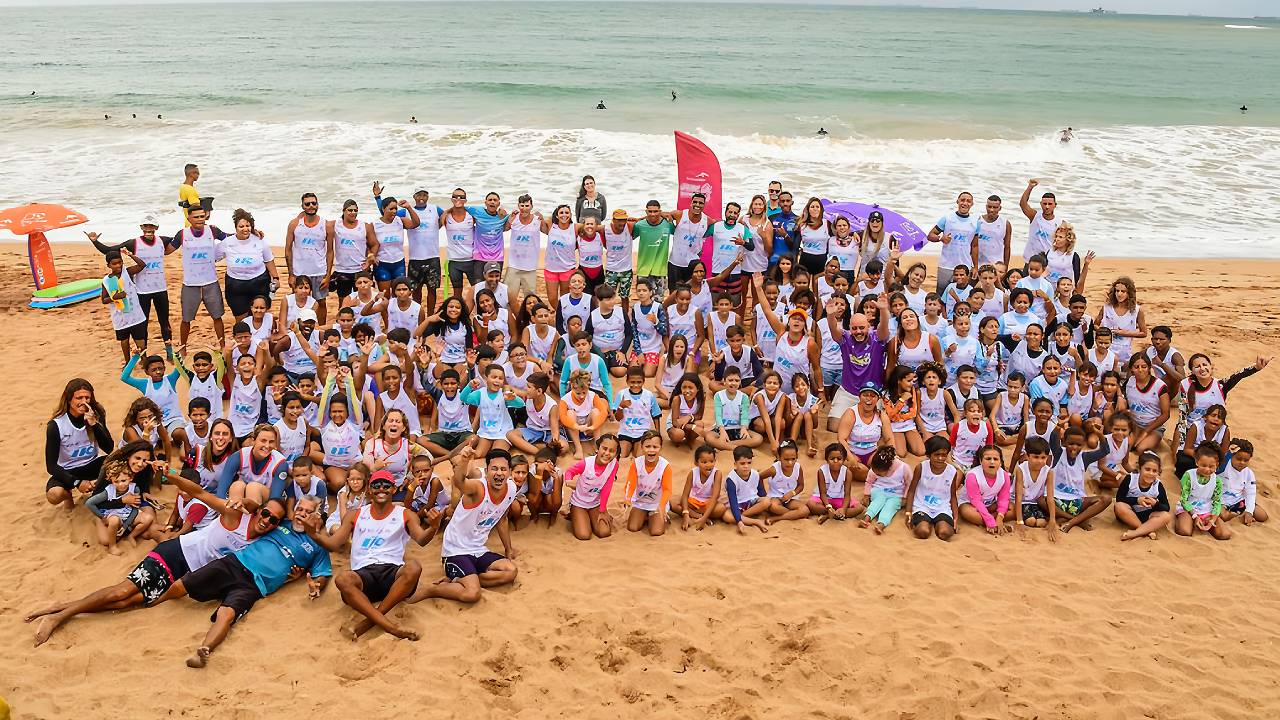 A ação, na praia de Carapebus, faz parte da programação que antecede o evento, que reunirá as melhores atletas do mundo entre os dias 11 e 21 de setembro, na úl