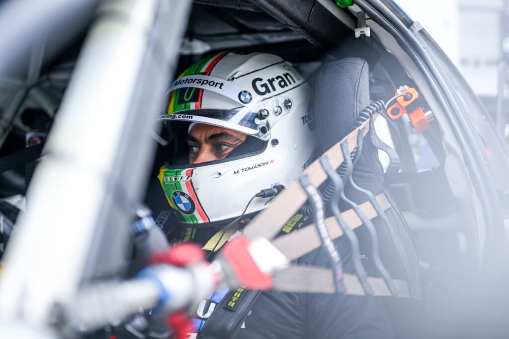 Em Nürburgring, Farfus brilha com vitória e Tomasoni consolida espaço com mais pontos no GT World