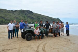 Prefeitura entrega quadriciclo com carreta para auxiliar limpeza e outras demandas na comunidade do Bonete