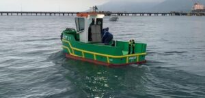 PREFEITURA DE CARAGUATATUBA SEGUE COM OPERAÇÃO PARA DESASSOREAR O CANAL DO RIO JUQUERIQUERÊ