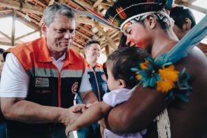 Governador apresenta medidas de apoio a comunidade indígena em Boraceia