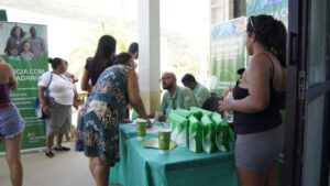 Energia com Cidadania entrega geladeiras para vítimas das chuvas