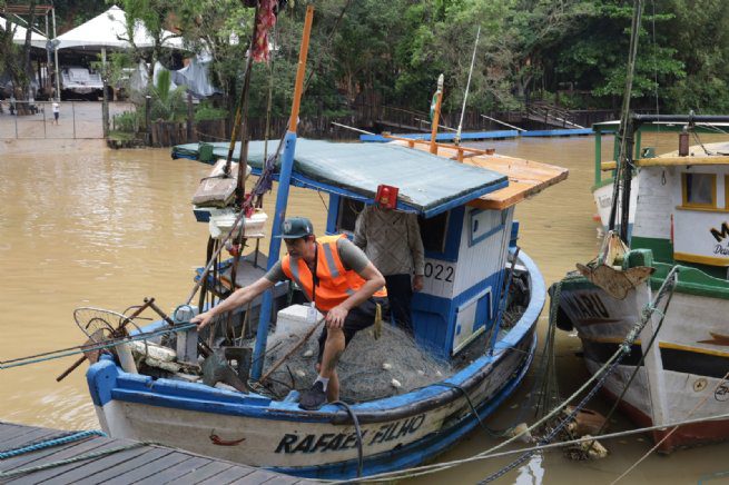 #SãoSebastião - Prefeitura promove Ação Social para Pescadores e auxilia comunidade caiçara de Boiçucanga
