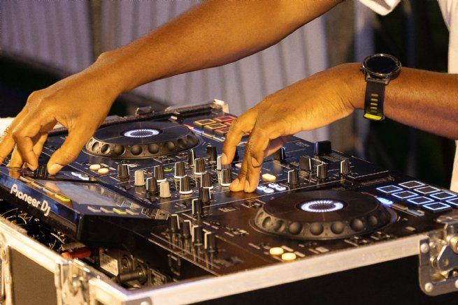 Prefeitura de São Sebastião realiza shows musicais com artistas locais durante o feriado de Corpus Christi