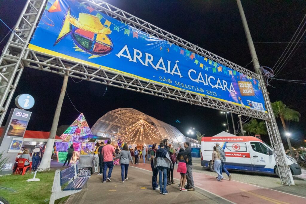 Arraiá Caiçara de São Sebastião 2023 segue até domingo na Rua da Praia