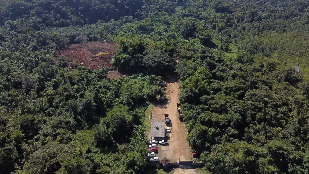 Prefeitura encerra retirada de materiais no aterro do Guaecá e segue com ação em outros dois pontos do município