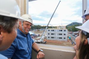 Obras do Governo de SP vão levar água tratada, saneamento e drenagem a São Sebastião