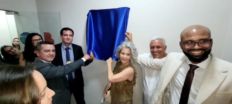 Delegacia de Polícia Civil para a inauguração de novos espaços e a revitalização de áreas já existentes.