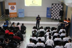 Alunos da rede municipal participam de formação do ‘Programa de Educação para Redução de Riscos e Desastres’