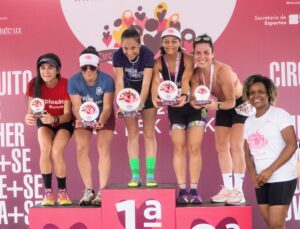 Três mil mulheres de todas as idades encararam os percursos de 3 km de caminhada e de 5 km e 10 km de corrida do Circuito Mais Mulher, em São Sebastião.
