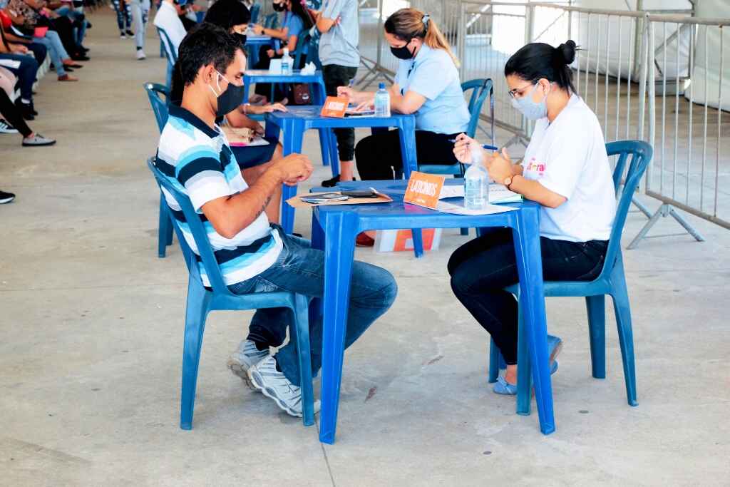 O 6º Mutirão do Emprego será nesta terça-feira (31), na Praça da Cultura, das 9h às 16h e mais de 1,1 mil pessoas se inscreveram para concorrer as mais de 450 vagas, nas 51 empresas participantes.