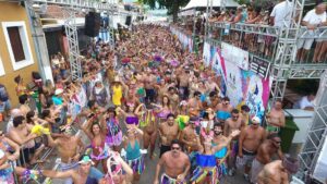 Pelo 3º ano consecutivo prefeito de Ilhabela altera a data do carnaval, comerciantes e turistas reclamam