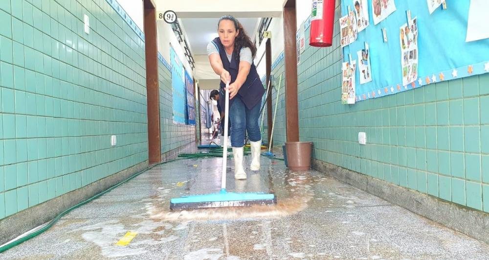 Governo do Estado divulga boletim sobre serviços afetados pelas chuvas, destaque para educação