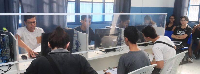 PAT de Caraguatatuba está com 148 vagas de emprego. Destaque para 15 oportunidades de auxiliar administrativo e recepcionista (PcD), 14 de corretor de imóveis, 10 de garçom/garçonete, sete de empregada doméstica e cinco de auxiliar de cozinha