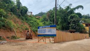 Prefeitura de São Sebastião inicia obra de contenção e drenagem no Morro 51, em Boiçucanga