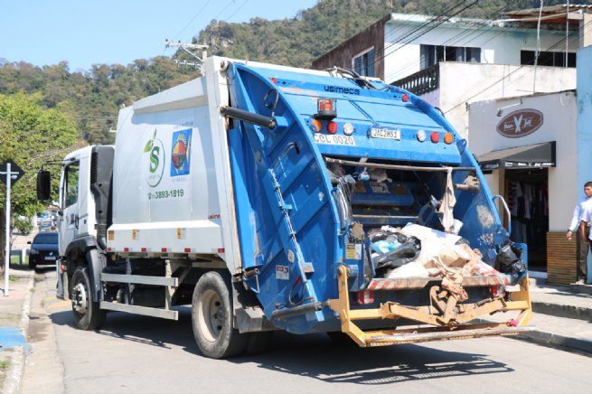 Prefeitura de São Sebastião inicia cronograma de coleta de lixo orgânico e reciclável para temporada de verão 2023/24