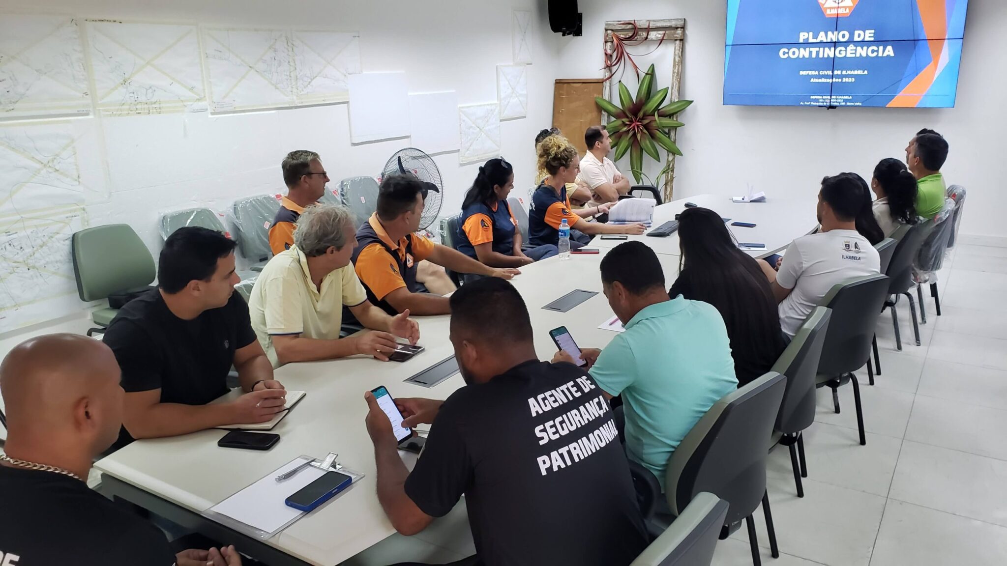 O Plano de Contingência da Defesa Civil tem como objetivo principal o mapeamento das áreas de risco do município, visando a prevenção e o planejamento de ações em situações de emergência, como alagamentos e escorregamento de massa.