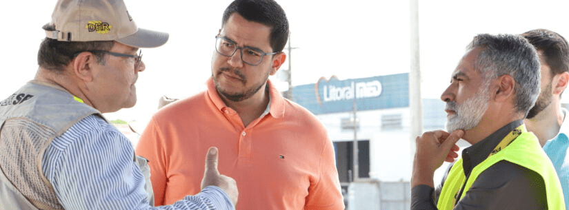 Prefeito de Caraguatatuba, Aguilar Junior, encontrou com o Superintendente do Departamento de Estradas e Rodagens (DER), Coronel Sérgio Codelo. O motivo da reunião foi o acerto de detalhes para a criação de um novo acesso para o Hospital Regional do Litoral Norte.