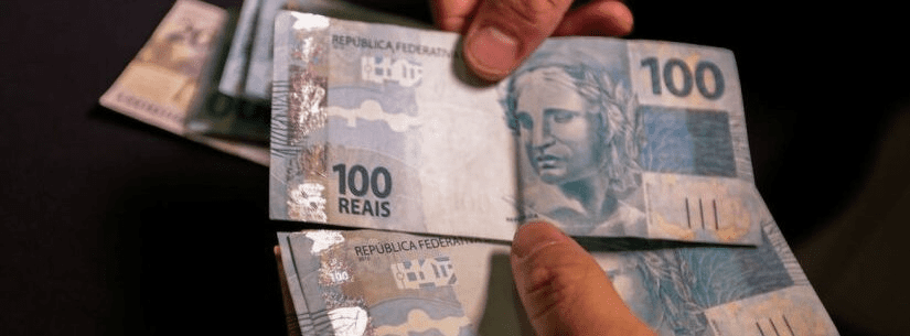 A Prefeitura de Caraguatatuba realizou nesta sexta-feira (15/12) o pagamento da 2ª parcela do 13º salário de 5.130 servidores.