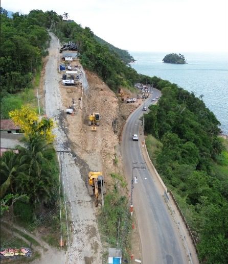 O prefeito de Ilhabela a suspensão das obras do acesso à região Sul da cidade até o fim do ano e o término do “Pare e Siga” no trecho das Ilhas das Cabras.