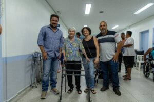 São Sebastião entregou 25 dispositivos de tecnologia assistiva para pessoas com deficiência, eliminando uma lista de espera de uma década.