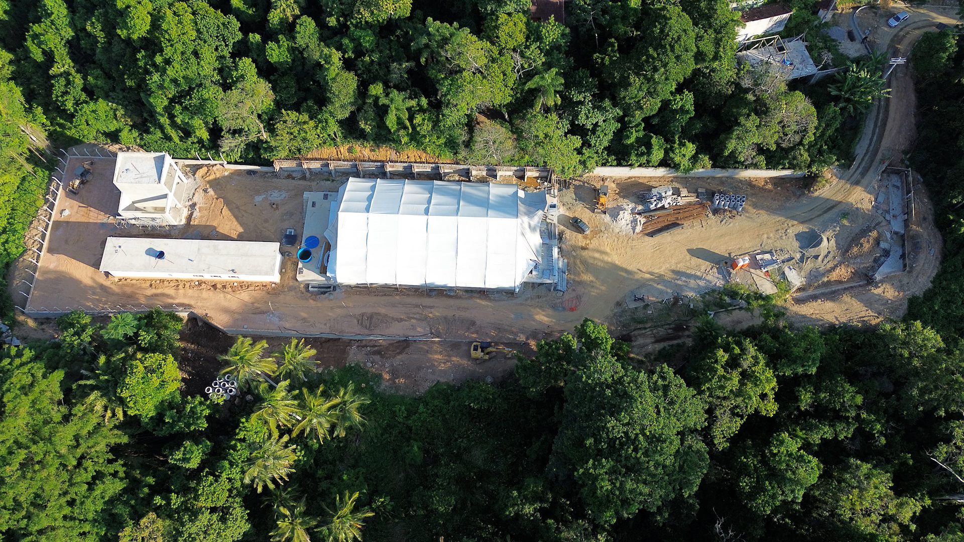 Ao todo, serão 12 Estações Elevatórias de Esgoto (EEE) distribuídas entre os bairros do Ilhote, Portinho, Feiticeira e Julião, que serão interligadas à rede coletora de esgoto existente e à Estação de Tratamento de Esgoto (ETE) Feiticeira