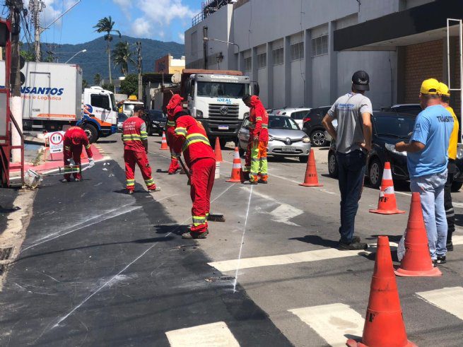 Obra no desvio da Rua Auta Pinder é concluída e recebe sinalização de trânsito
