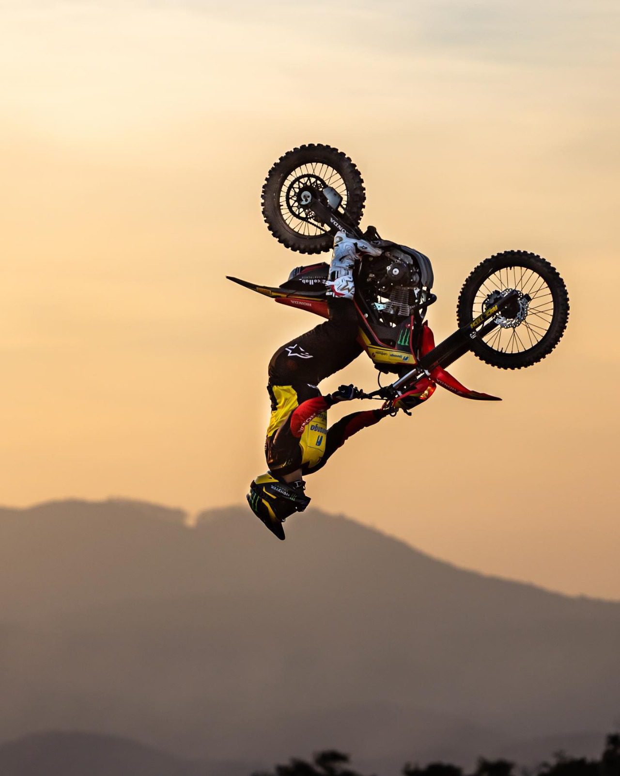ARENA FREESTYLE ENCERRA COM CHAVE DE OURO ARENA VERÃO ESPORTIVA EM CARAGUATATUBA