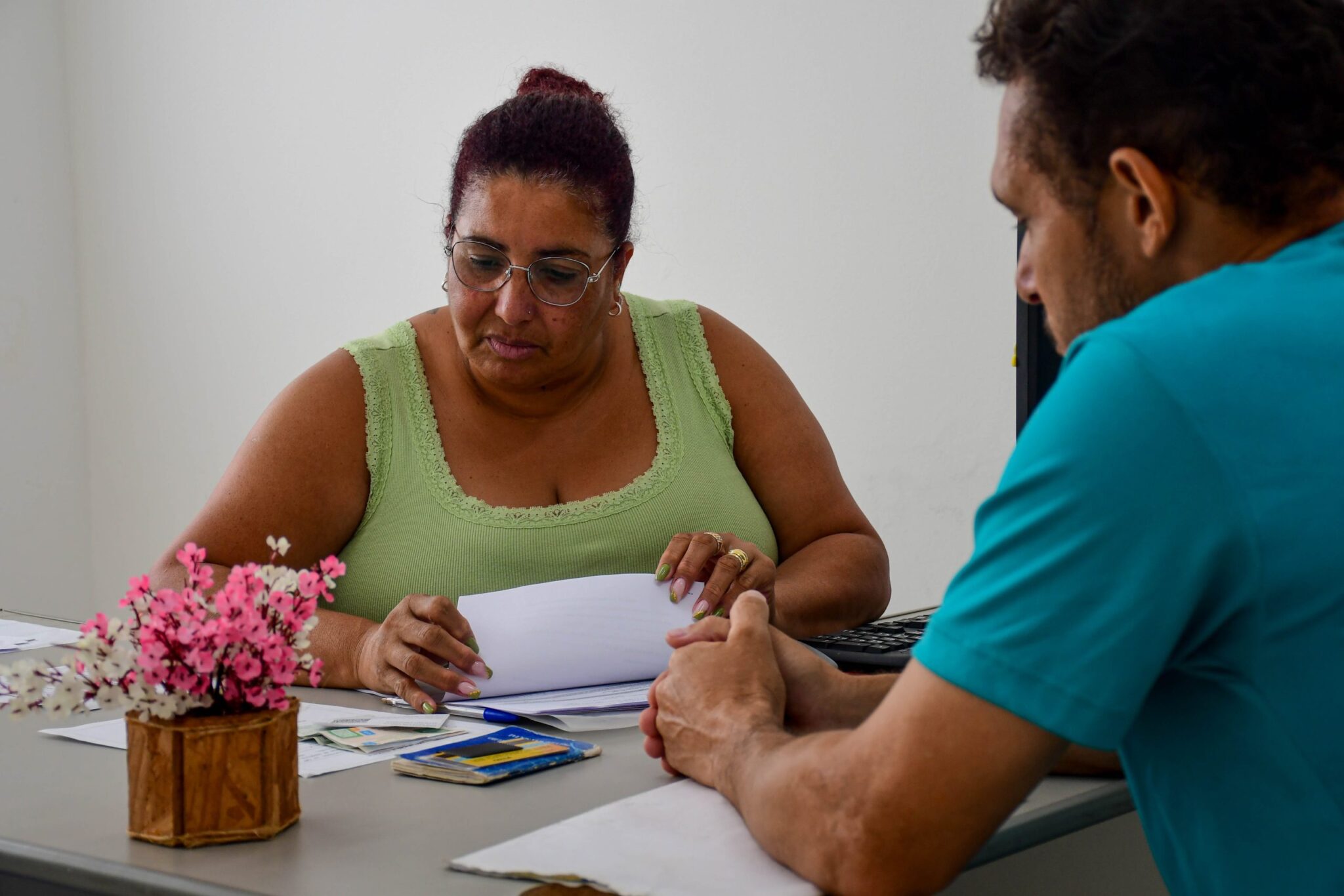 Beneficiários do Bolsa Família de Ilhabela têm acesso gratuito a medicamentos, disponíveis na rede de Farmácia Popular, para o tratamento de diversas doenças, como diabetes, asma e hipertensão.