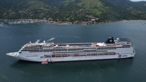 Ilhabela recebe escala extra do navio MSC Armonia nesta quinta-feira