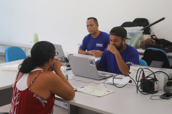 Moradores do bairro Canto do Mar e região recebem orientações de benefícios socioassistenciais