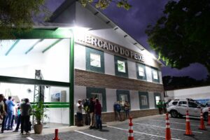 Novo Mercado do Peixe de Ilhabela: Entre Abertura Festiva, Incertezas e Frustração na Semana Santa