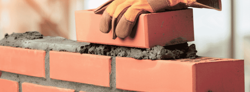 Caraguatatuba em ascensão! 💼💪 Em 2023, a Prefeitura concedeu 1.156 autorizações para obras na construção civil, impulsionando o desenvolvimento e a geração de empregos na cidade. Juntos, estamos construindo um futuro promissor! 🚀🏗️ #Caraguatatuba #Desenvolvimento #Emprego #ConstruçãoCivil