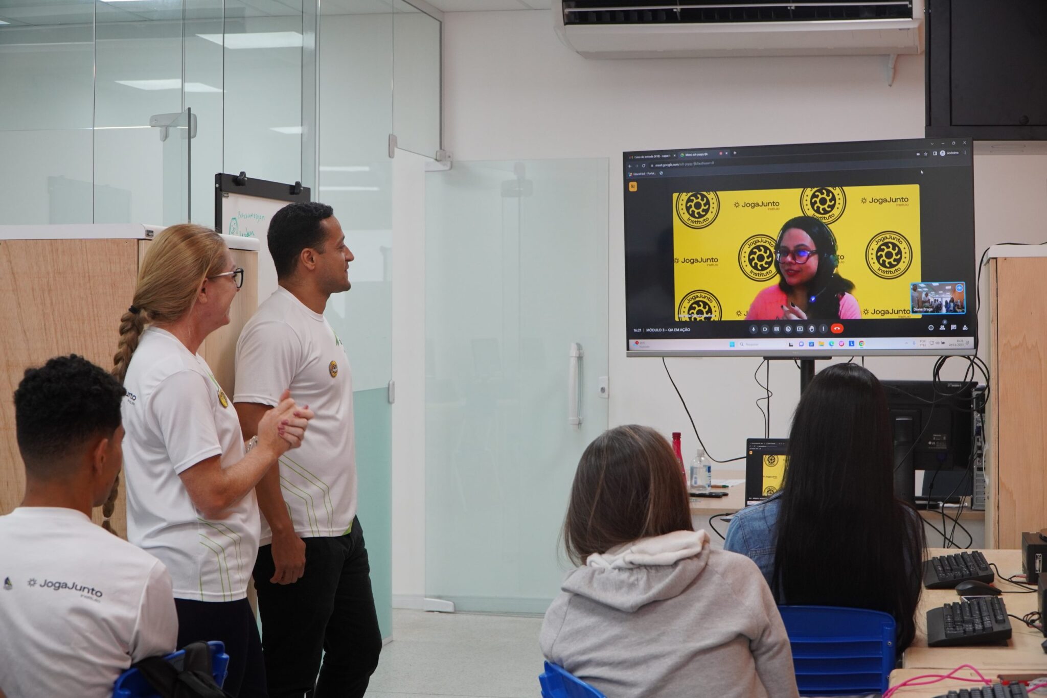 Após 28 alunos formados em Quality Assurance (Q.A) no ano de 2023, a Prefeitura de Ilhabela, em parceria com o Instituto Joga Junto, abre novamente as inscrições para o módulo básico do curso este ano.
