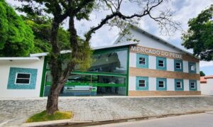A Volta da Pesca de Camarão no Litoral Norte e o Mercado de Peixe Inoperante em Ilhabela