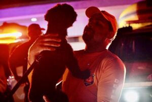 Agentes da Defesa Civil e da Polícia Municipal retornam a São Sebastião após missão humanitária de dez dias no Rio Grande do Sul