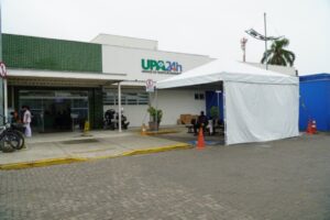 Prefeitura de São Sebastião instala tenda em frente à UPA