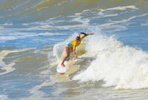 SPSurf adia 1° etapa do Hang Loose Surf Attack 2024 na Praia da Baleia