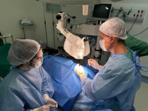 Tratamento inovador para ceratocone disponível em São Sebastião. Implante de anel Intra-Estromal e Radiação por Cross Linking pelo SUS.