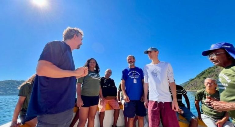 Secretaria de Pesca visita fazendas marinhas de Algicultura na Baía de Paraty-Mirim em colaboração com o Instituto de Pesca/APTA/SAA.
