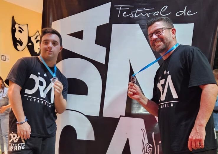 Dupla de dançarinos de Ilhabela conquista segundo lugar no 19º Dança Ubatuba