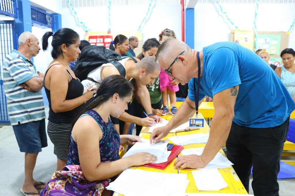 Prefeitura realiza reunião comunitária sobre regularização fundiária em Boiçucanga