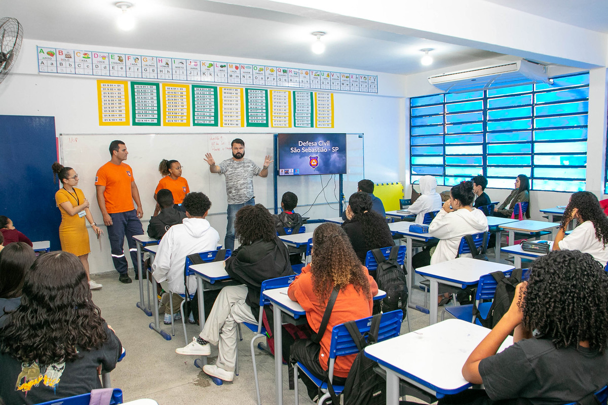 Estudantes de São Sebastião participam da Olimpíada do Conhecimento em Defesa Civil. Saiba mais sobre essa competição educativa.