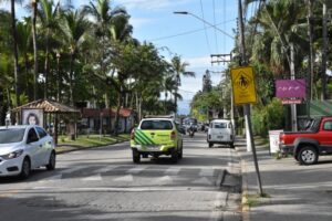 Alternativas de Transporte Garantem Mobilidade Durante a Alta Temporada em Ilhabela