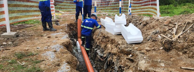 Caraguatatuba avança em obras de saneamento e deve alcançar a universalização em 2028, antes da meta do Estado de São Paulo. Investimentos garantem melhorias para a população.