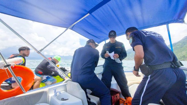 Parceria entre Polícia Municipal de São Sebastião e Marinha do Brasil traz Patrulha Marítima para reforçar segurança nas praias do município.